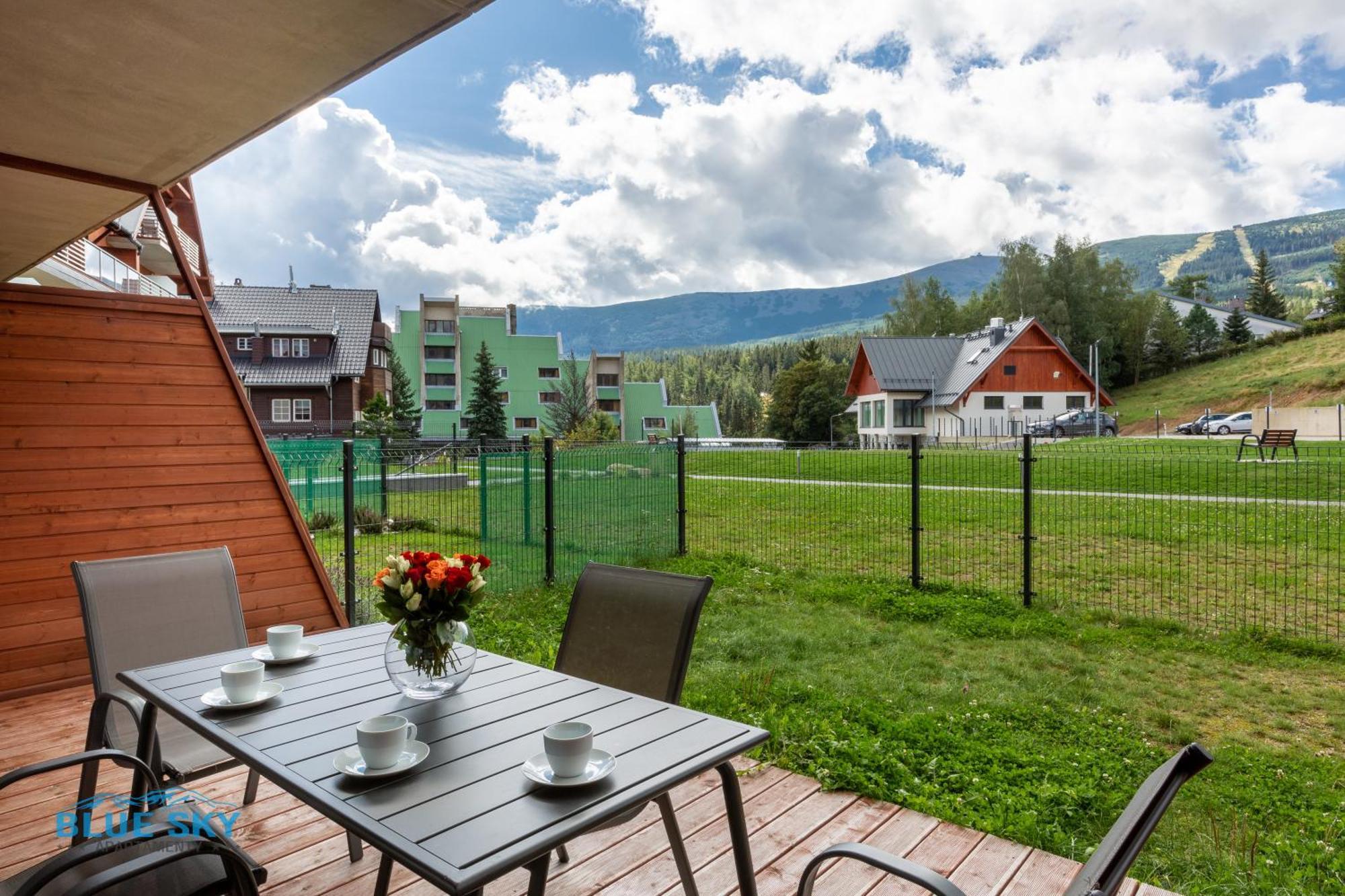 Apartamenty Bluesky - Karkonoska 13, Z Widokiem Na Gory, Blisko Szlakow I Wyciagow, W Zielonej Okolicy Karpacz Værelse billede